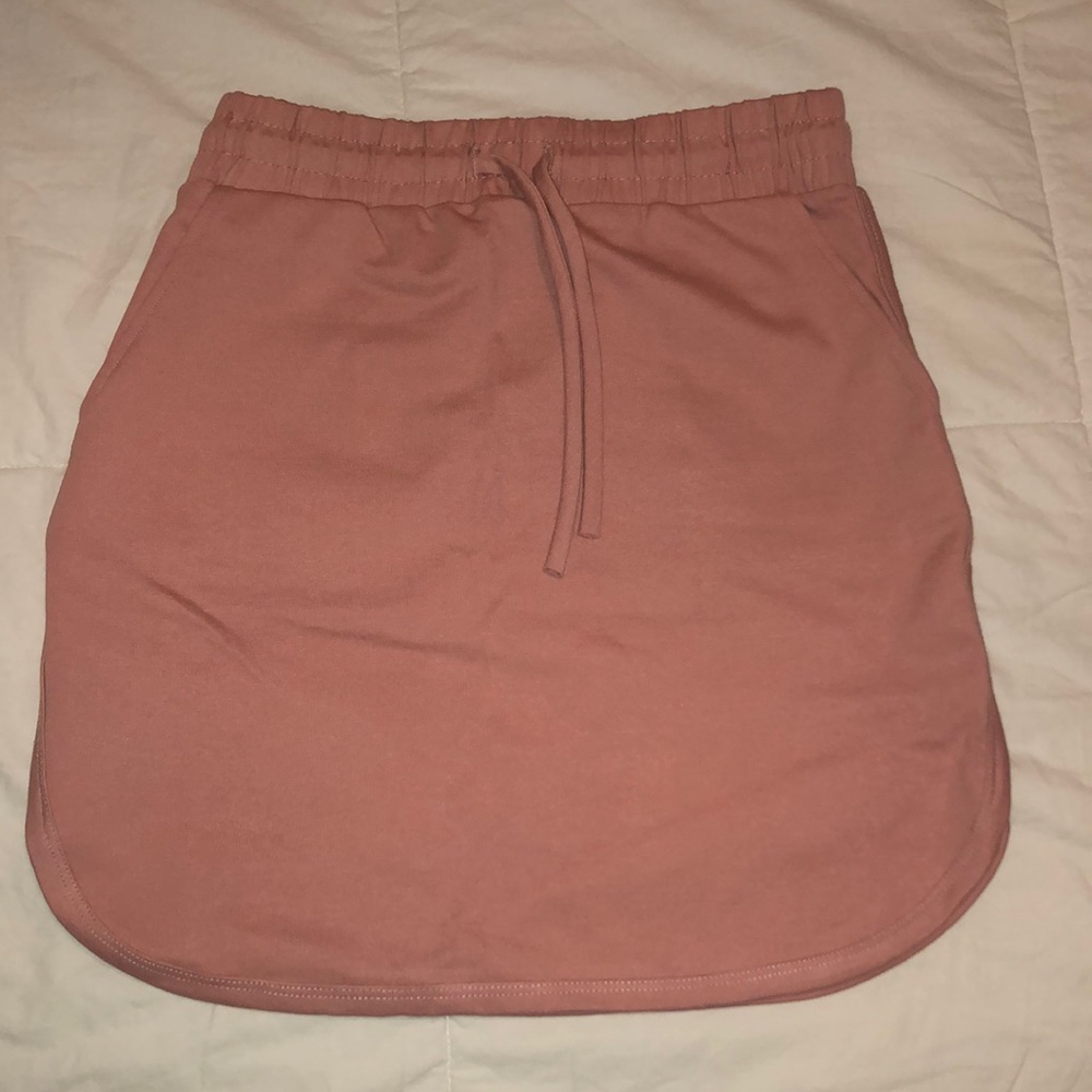 Never Worn! Sporty Skirt in mauve (pink)